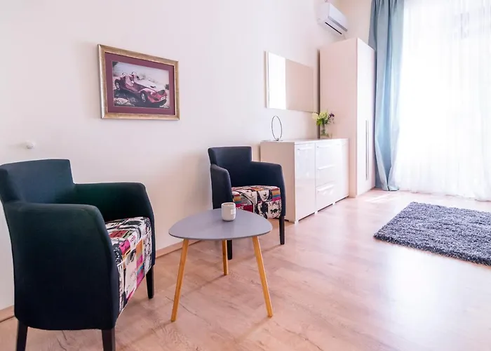 Jevrejska-Central Studio