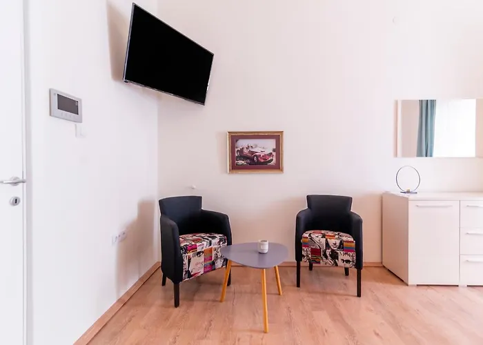 Jevrejska-Central Studio